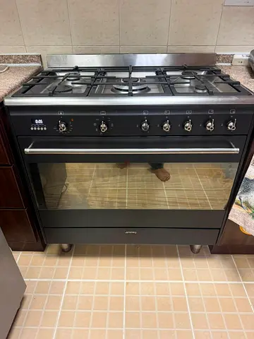 SMEG Combination Stove/Oven 90cm