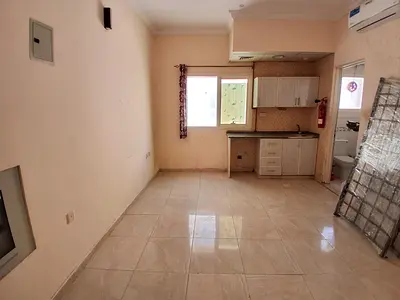 Luxury and Lavish studio good building near Muwailah bus stop rent 17k