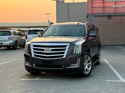 كاديلاك اسكاليد V8 خليجي صبغ وكالة فول اوبشن قمة في النظافة