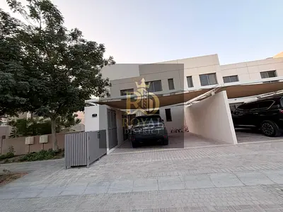 تاون هاوس زاوية فاخر 4 غرف + خادمة | Single Row | أسلوب حياة راقٍ | مرافق متكاملة | موقع مميز بالقرب من دبي | متاح للتمويل العقاري
