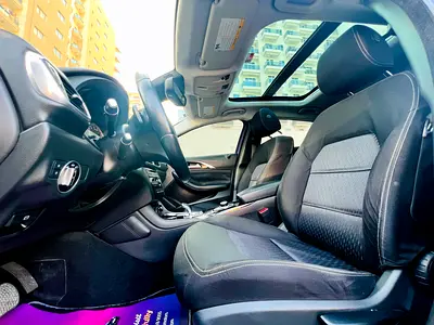 2018 Infiniti Q30 照片 16