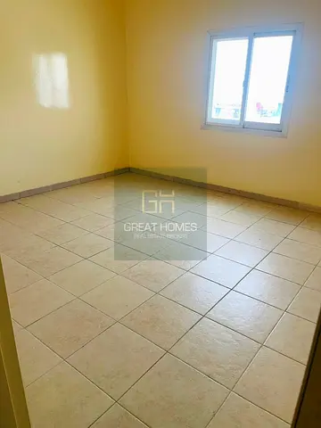 MOHRE approved 4 person room @ DIP-2