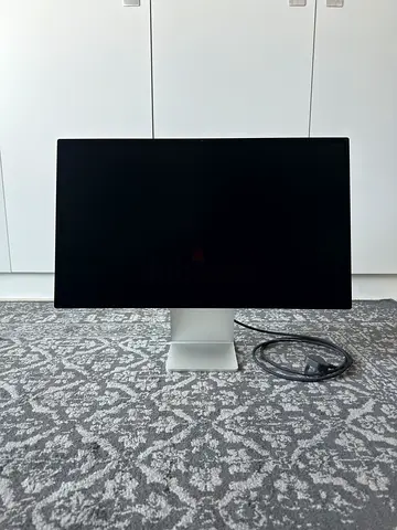 Apple Studio Display (Nano-texture Glass)