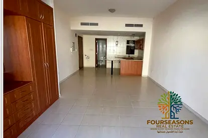 Spacious Unfurnished Studio Apartment for Rent | Golf Apartments, Al Hamra Village