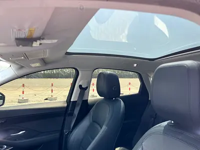 2018 Jaguar E-PACE — фото 10