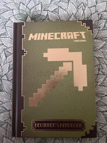 Official Minecraft Beginner’s Handbook Hardcover (Perfect Condition)