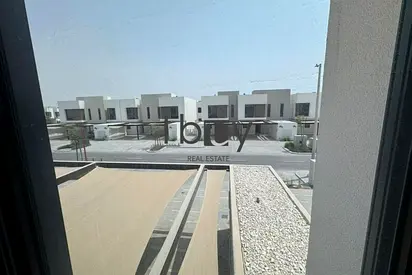 Single Row Middle | Maid Room | Private Garden