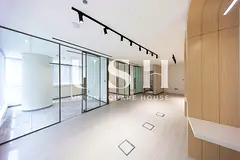 Vastu Unit / Fitted & Upgraded / Unfurnished