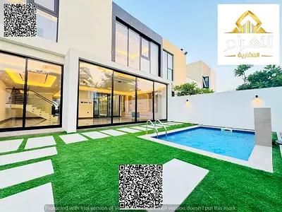Smart villa with 4 master bedrooms, golf and lake views, private pool and garden, spacious and luxu