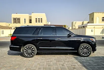 صورة 4 لـ 2019 Lincoln NAVIGATOR