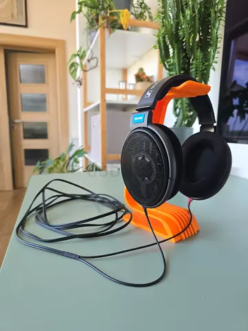 Sennheiser HD 600 Audiophile Headphones (Good Condition, No Box)