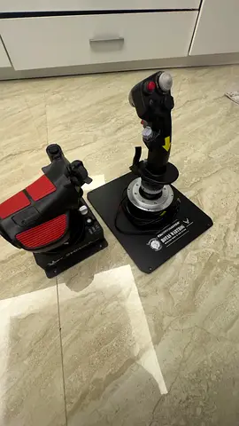 Thrustmaster Warthog joystick and VKB Flight Sim throttle