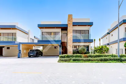 6 Bed Villa | 4972 sqft | Lagoons View | DAMAC