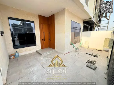 With a down payment of less than 10%, own a villa in Al Yasmeen featuring central air conditioning and 6 master bedrooms. Freehold ownership available
