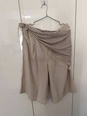 Woman long shorts size L
