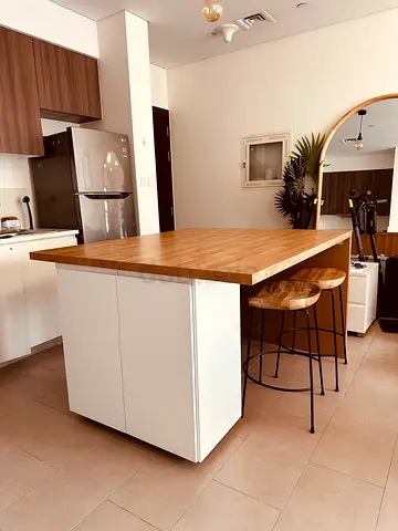 ISLAND TABLE for sale  with 4 chairs
