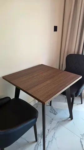 Compact wooden dining table - very good condition, 70x70cm