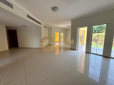 BRIGHT EXCLUSIVE VILLA | VACANT | MAIDS ROOM