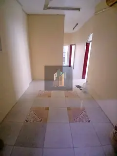 NEAR NESTO, NEAT AND CLEAN BACHELOR BUILDING APPARTMENT NEAR KACHA PARKING