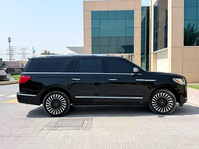 صورة 4 لـ 2019 Lincoln NAVIGATOR