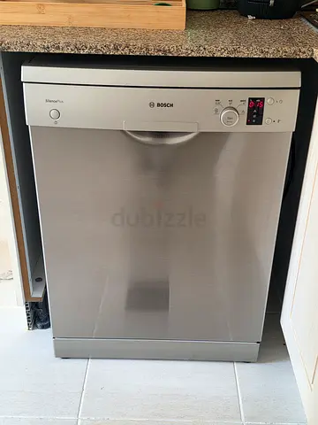 Bosch freestanding dishwasher - good working condition