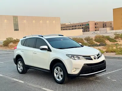 Toyota RAV4 Gcc VXR Full Option Full Service history available first Owner Double key