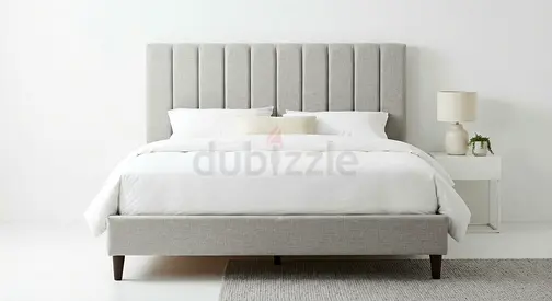 Light Grey Upholstered Queen Bed with Padded Headboard