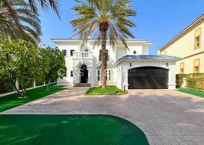 Lake View | Partially Upgraded | Villa For Rent
