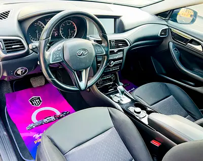 2018 Infiniti Q30 照片 10
