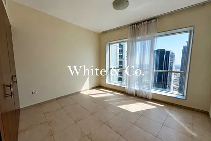 Large Study | Unfurnished | High Floor
