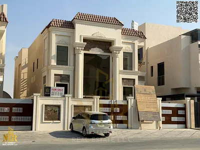 فيلا للبيع أرضي وأول وروف، 5 غرف نوم ماستر، مساحة 3014 قدم، تشطيبات مميزة، سعر مميز شامل رسوم التسجيل، فرصة مثالية للتملك.