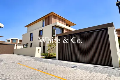 Genuine listing | Huge plot 4BR| Vacant