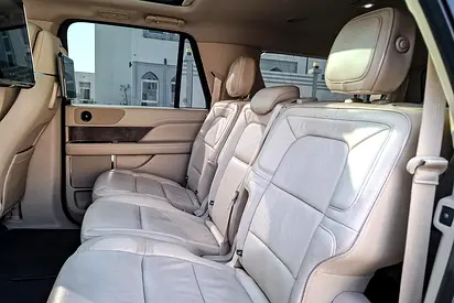 صورة 12 لـ 2019 Lincoln NAVIGATOR