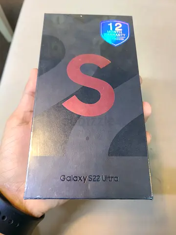 Samsung Galaxy S22 ULTRA box pack