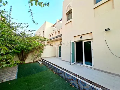 Single Row |Private |Spacious |Minute From Metro