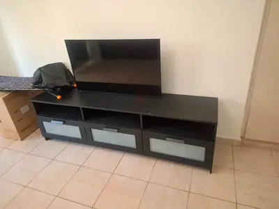 Modern TV Unit / TV Cabinet – Good Condition