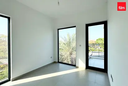 Single Row | Corner | Landscaped