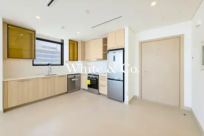 High End Appliances | High Floor | Vacant