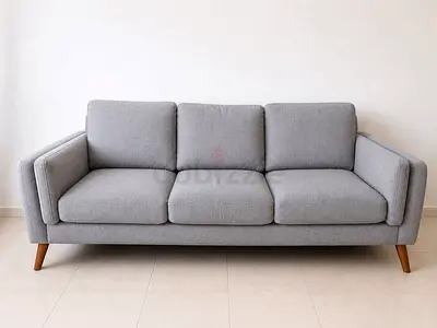 Three-seater grey fabric sofa with wooden legs - Great condition