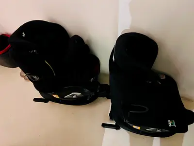 Pair of black Joie360 iSpin infant car seats with ISOFIX bases - good condition