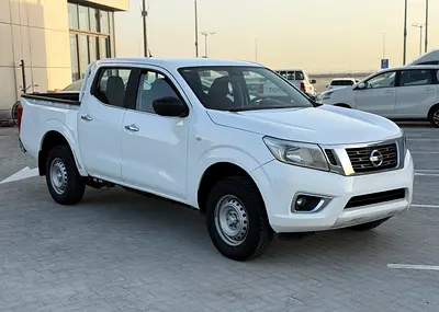2020 Nissan Navara SE 4x2 Gcc in perfect condition