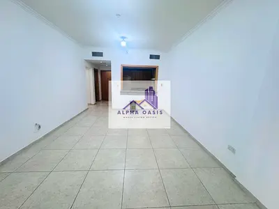Semi close kitchen/2 bath / prime location