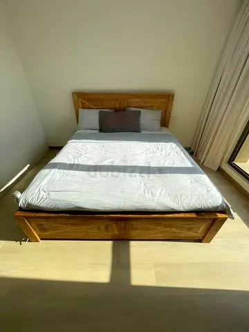 Solid Wood King Size Bed Frame – Excellent Condition
