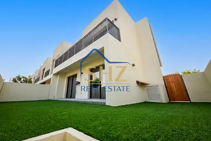 Single Row | Upgraded | Landscaped | Vacant