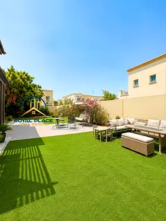 CORNER I FULLY UPGRADED I CLOSE TO SUOK I HUGE GARDEN I VACANT