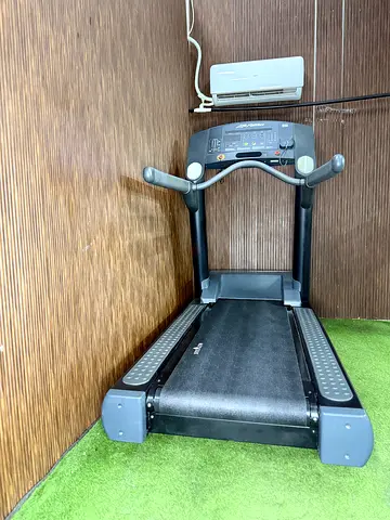 Life fitness CLST