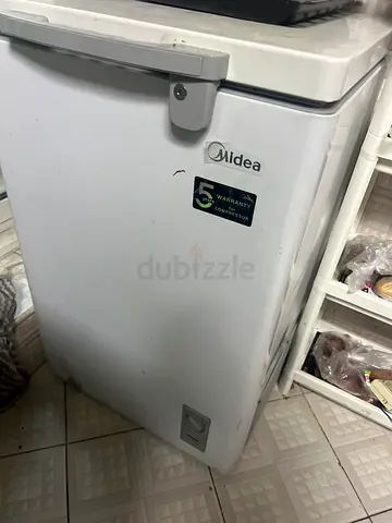 Midea Single-Door Chest Freezer / Mini Freezer - Good Working Condition