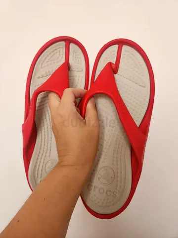 Original Crocs Comfort Flip Flops – Red / Light Grey – Size M12 (EU 46-47)