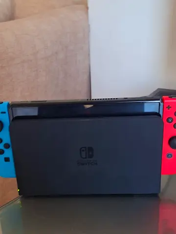 Used Nintendo Switch OLED (Good condition)