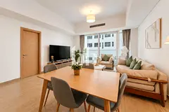 Fully Furnished | Vacant | Beach Access | Lively